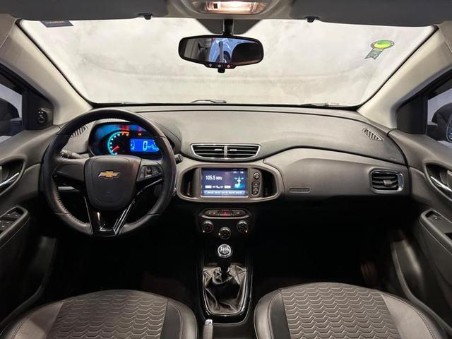 Foto do veículo CHEVROLET ONIX  1. 4MT LTZ 2017 36.028 KM 64.900,00