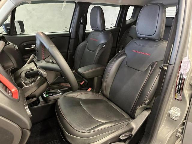 Foto do veículo JEEP RENEGADE  TH T270 4X4 2022 21.604 KM 132.900,00