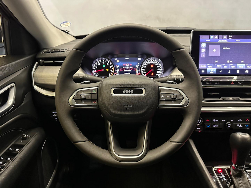 Foto do veículo JEEP COMPASS  LONG. T270 1.3 TB 4X2 FLEX AUT. 2022 51.375 KM 124.900,00