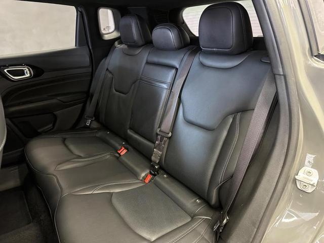 Foto do veículo JEEP COMPASS  SERIE S TF 2023 20.309 KM 184.900,00