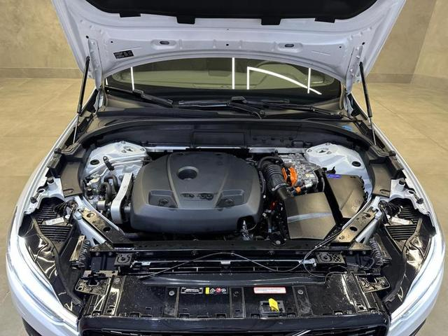 Foto do veículo VOLVO XC60 XC 60 T-8 ULTIMATE 2.0 AWD (HIBRIDO) 2021 35.057 KM 279.900,00