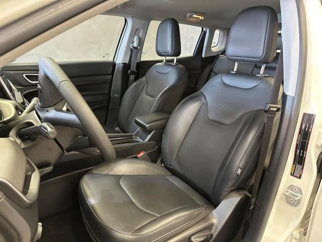 Foto do veículo JEEP COMPASS  LONG TF 2022 29.381 KM 138.900,00