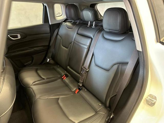 Foto do veículo JEEP COMPASS  LONG TF 2022 29.381 KM 138.900,00