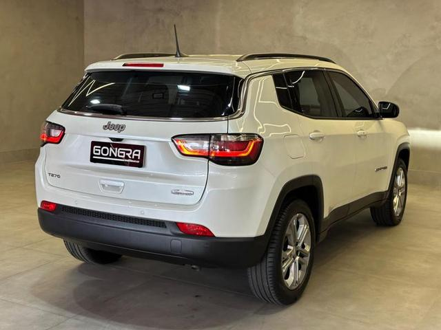 Foto do veículo JEEP COMPASS  LONG TF 2022 29.381 KM 138.900,00