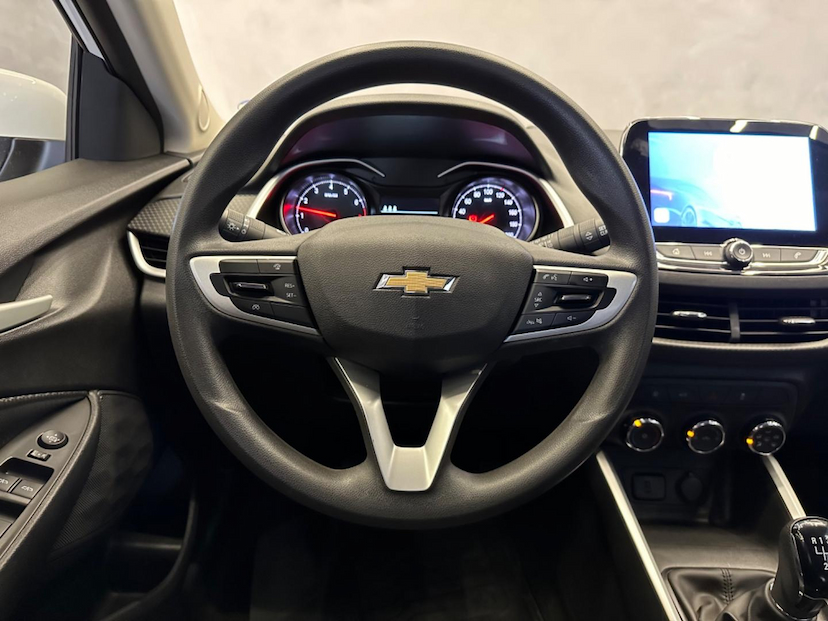 Foto do veículo CHEVROLET ONIX  10MT LT1 2023 26.454 KM 73.900,00