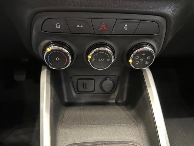 Foto do veículo CHEVROLET ONIX  10MT LT1 2023 30.275 KM 72.900,00