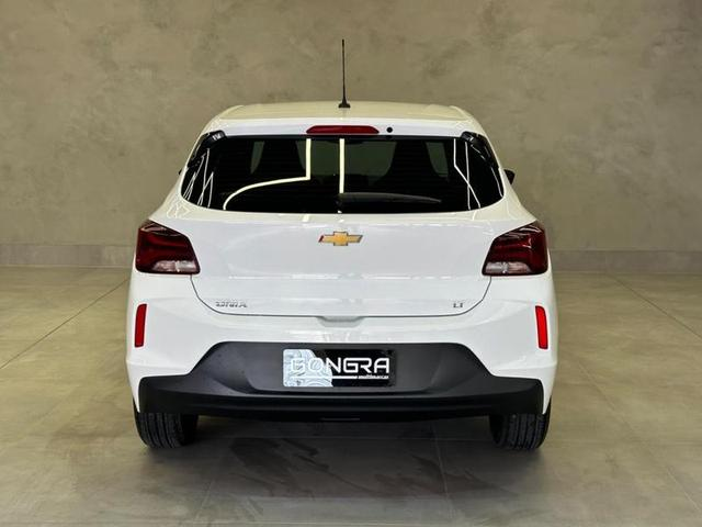 Foto do veículo CHEVROLET ONIX  10MT LT1 2023 30.275 KM 72.900,00