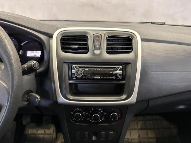 Foto do veículo RENAULT SANDERO  1.0 AUTHENTIQUE 16V FLEX 4P MANUAL  2016 85.756 KM 39.900,00