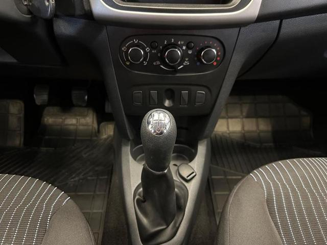 Foto do veículo RENAULT SANDERO  1.0 AUTHENTIQUE 16V FLEX 4P MANUAL  2016 85.756 KM 39.900,00