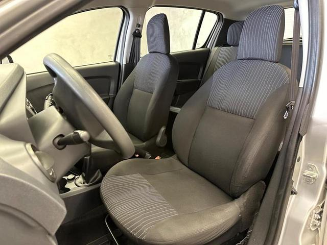 Foto do veículo RENAULT SANDERO  1.0 AUTHENTIQUE 16V FLEX 4P MANUAL  2016 85.756 KM 39.900,00