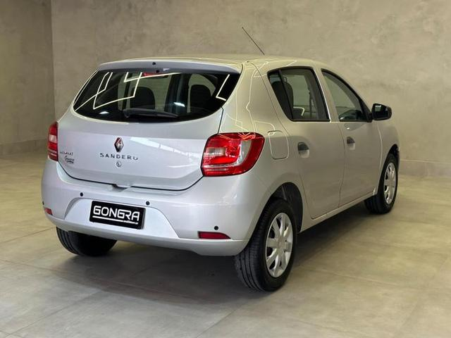 Foto do veículo RENAULT SANDERO  1.0 AUTHENTIQUE 16V FLEX 4P MANUAL  2016 85.756 KM 39.900,00