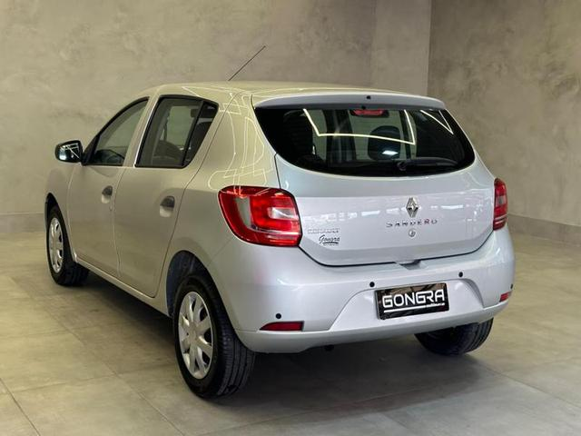 Foto do veículo RENAULT SANDERO  1.0 AUTHENTIQUE 16V FLEX 4P MANUAL  2016 85.756 KM 39.900,00