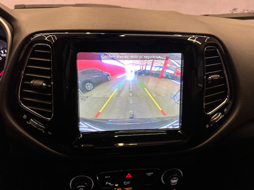Foto do veículo JEEP COMPASS  LIMITED 2.0 4X2 FLEX 16V AUT 2020 75.225 KM 115.900,00