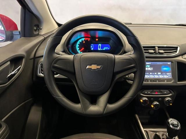 Foto do veículo CHEVROLET ONIX  1.4 LT 2015 60.858 KM 52.900,00