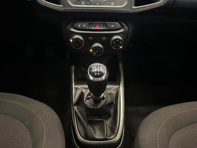 Foto do veículo CHEVROLET ONIX  1.4 LT 2015 60.858 KM 52.900,00