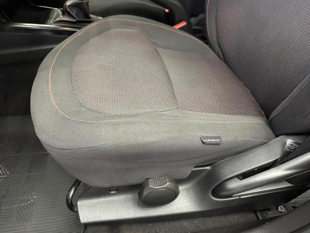 Foto do veículo CHEVROLET ONIX  1.4 LT 2015 60.858 KM 52.900,00