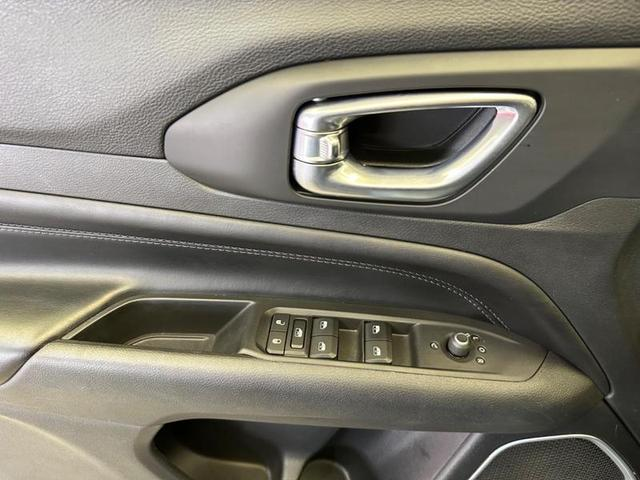 Foto do veículo JEEP COMPASS  LONG TF 2022 27.746 KM 135.900,00