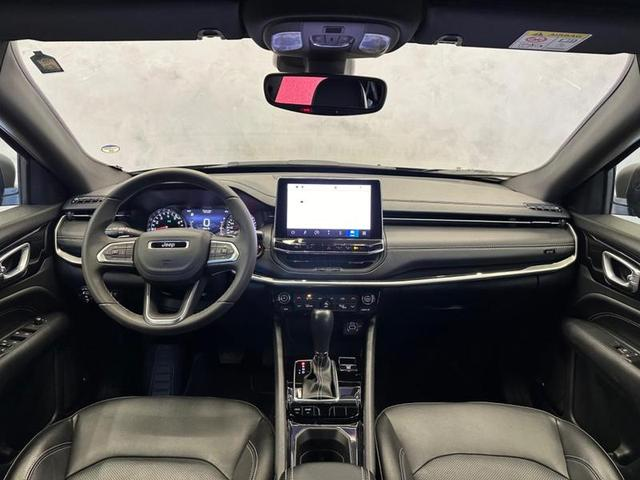 Foto do veículo JEEP COMPASS  LONG TF 2022 49.666 KM 136.900,00