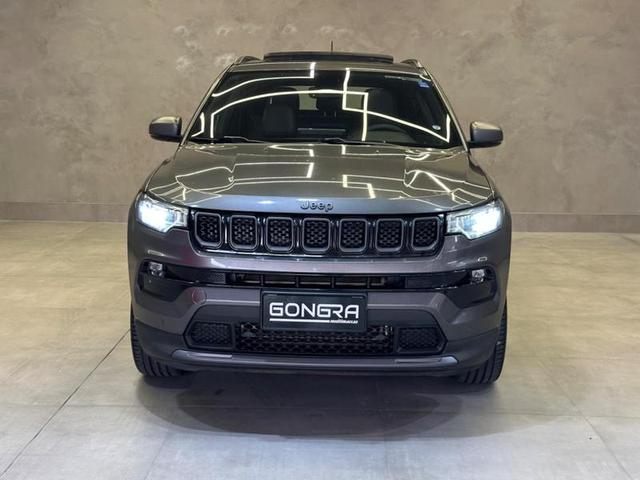 Foto do veículo JEEP COMPASS  LONG TF 2022 32.343 KM 144.900,00