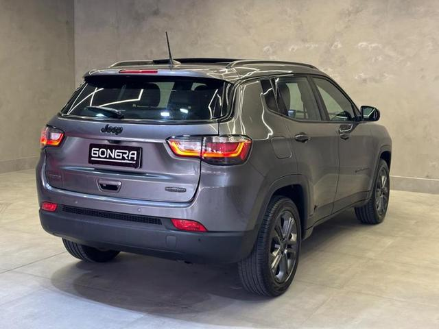 Foto do veículo JEEP COMPASS  LONG TF 2022 32.343 KM 144.900,00