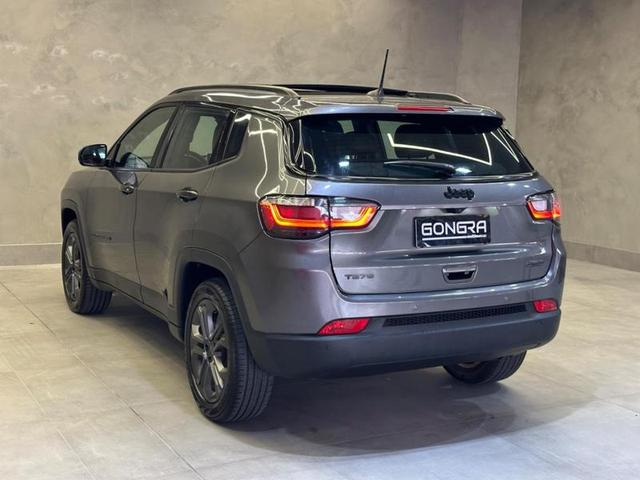 Foto do veículo JEEP COMPASS  LONG TF 2022 32.343 KM 144.900,00