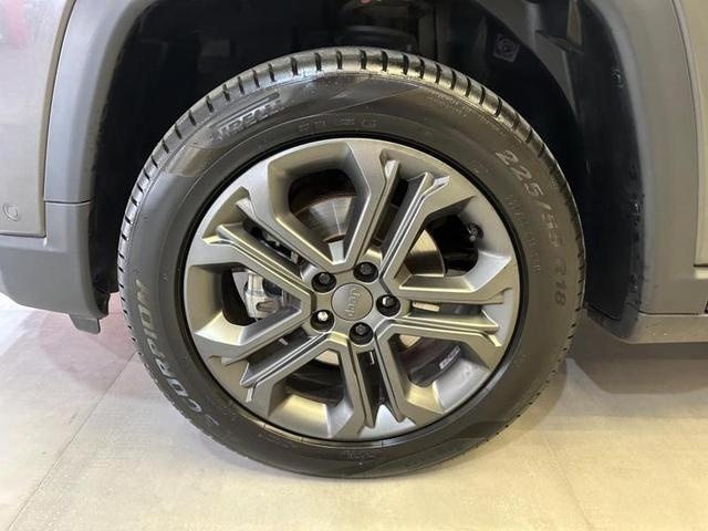 Foto do veículo JEEP COMPASS  LONG TF 2022 32.343 KM 144.900,00
