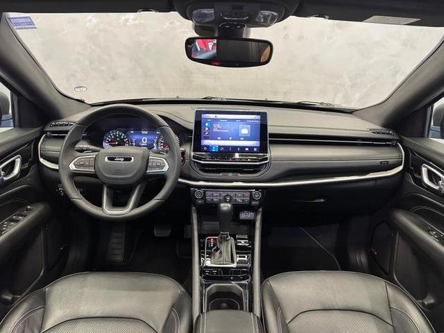 Foto do veículo JEEP COMPASS  LONG TF 2022 32.343 KM 144.900,00