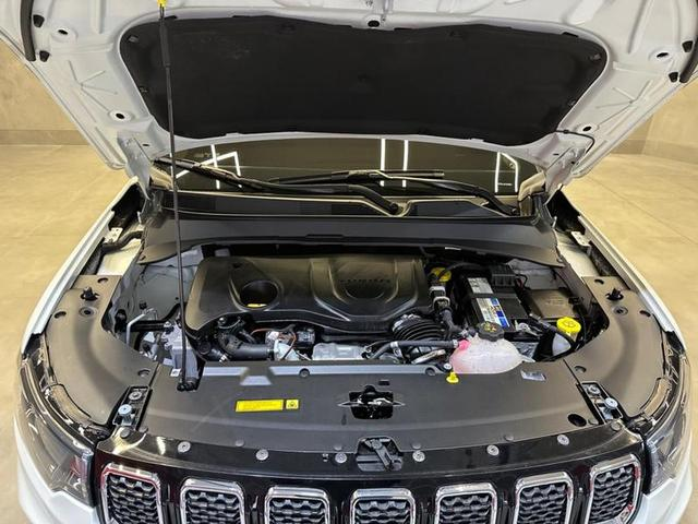 Foto do veículo JEEP COMPASS  LONG TF 2023 23.280 KM 147.900,00