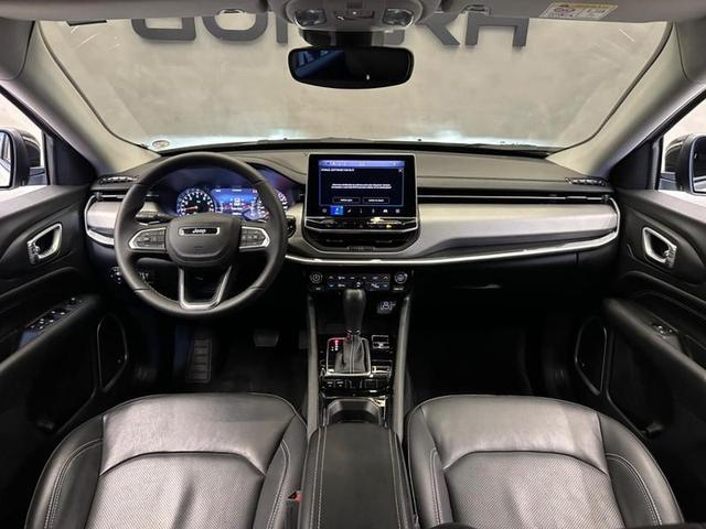 Foto do veículo JEEP COMPASS  LONG TF 2023 23.280 KM 147.900,00
