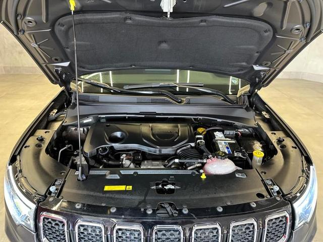 Foto do veículo JEEP COMPASS  LONG TF 2022 36.339 KM 135.900,00