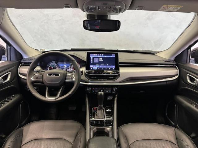 Foto do veículo JEEP COMPASS  LONG TF 2022 36.339 KM 135.900,00