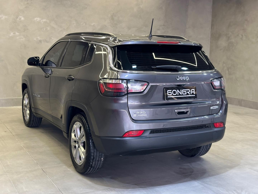 Foto do veículo JEEP COMPASS  LONG TF 2022 37.488 KM 132.900,00