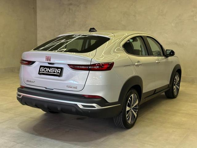 Foto do veículo FIAT FASTBACK  AUDACE TURBO 200 FLEX AT 4P 2023 4.900 KM 118.900,00