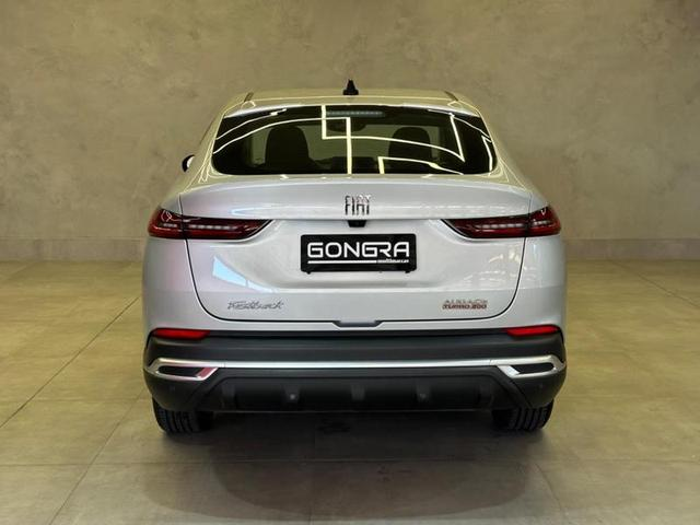 Foto do veículo FIAT FASTBACK  AUDACE TURBO 200 FLEX AT 4P 2023 4.900 KM 118.900,00