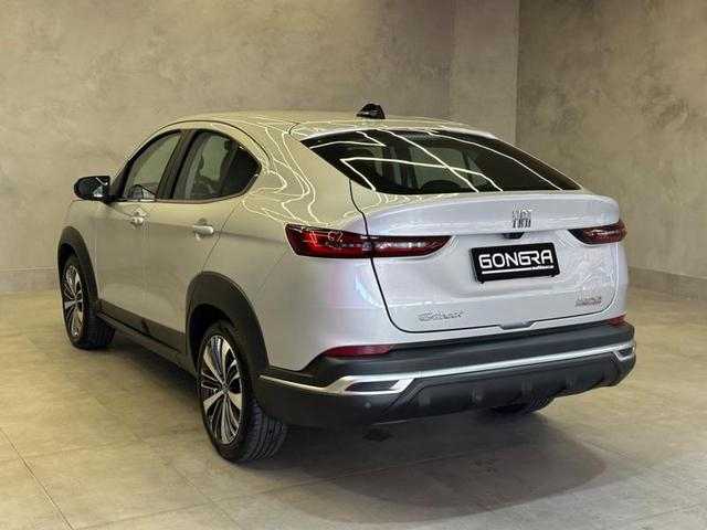 Foto do veículo FIAT FASTBACK  AUDACE TURBO 200 FLEX AT 4P 2023 4.900 KM 118.900,00