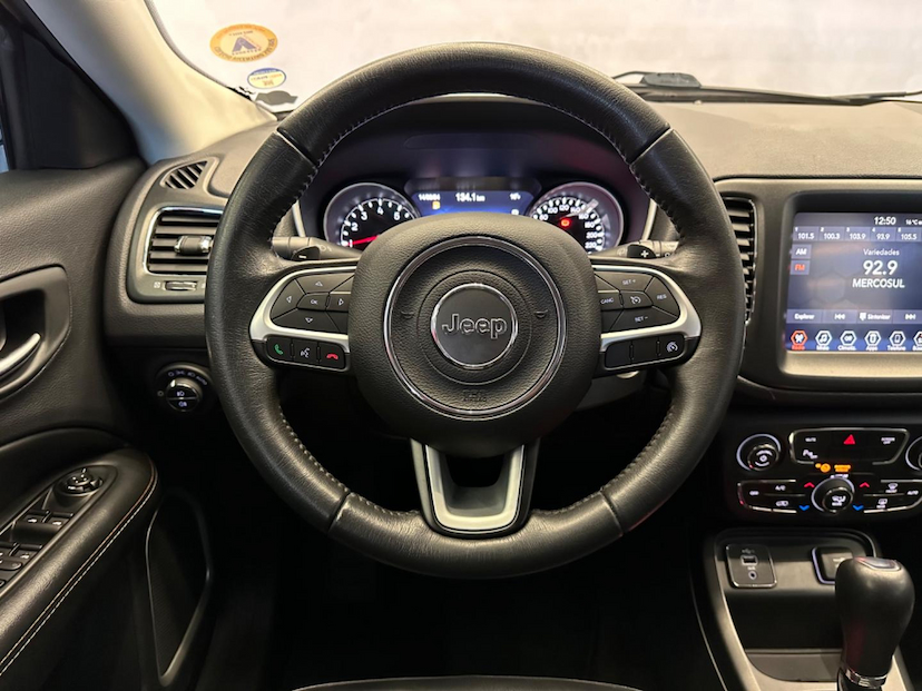 Foto do veículo JEEP COMPASS  LONGITUDE 2.0 FLEX 16V AUT 2021 71.150 KM 108.900,00