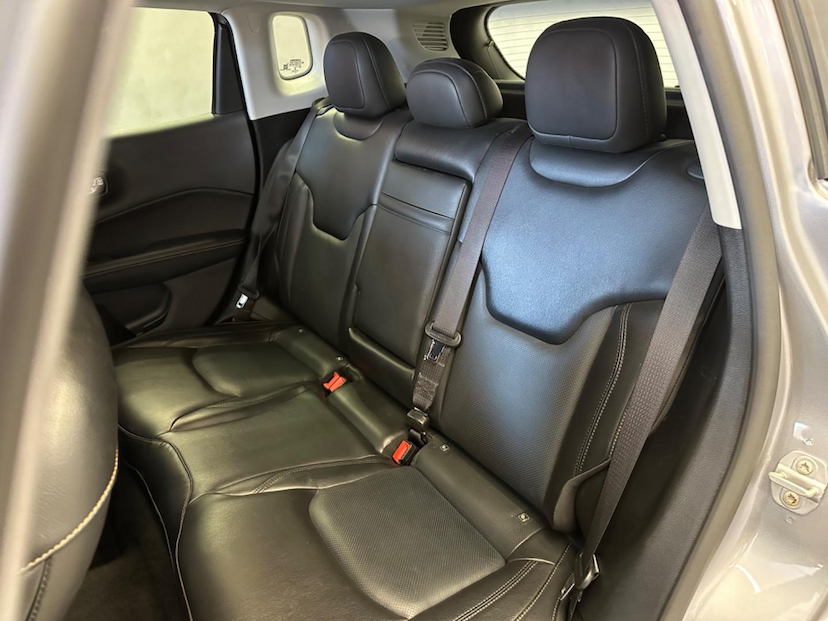 Foto do veículo JEEP COMPASS  LONGITUDE 2.0 FLEX 16V AUT 2021 71.150 KM 108.900,00