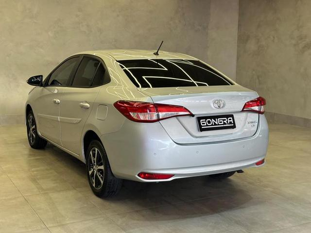 Foto do veículo TOYOTA YARIS  XS SEDAN 1.5 FLEX 16V 4P AUT 2022 36.823 KM 89.900,00