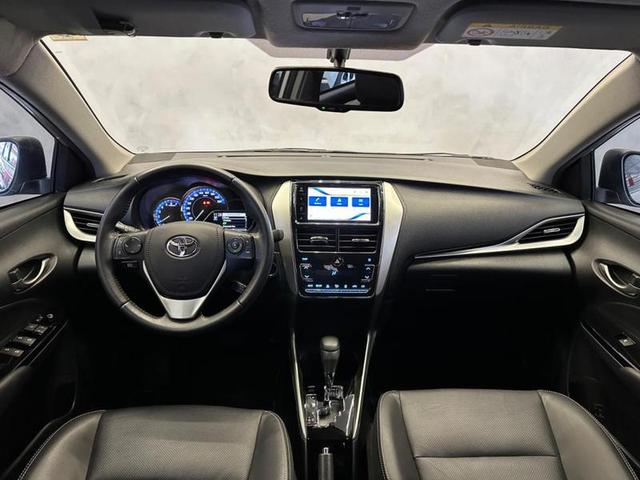 Foto do veículo TOYOTA YARIS  XS SEDAN 1.5 FLEX 16V 4P AUT 2022 36.823 KM 89.900,00