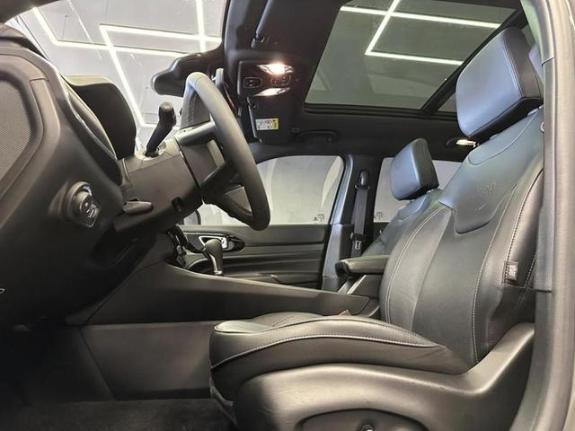 Foto do veículo JEEP COMPASS  S T270 1.3 TB 4X2 FLEX AUT. 2023 18.975 KM 184.900,00