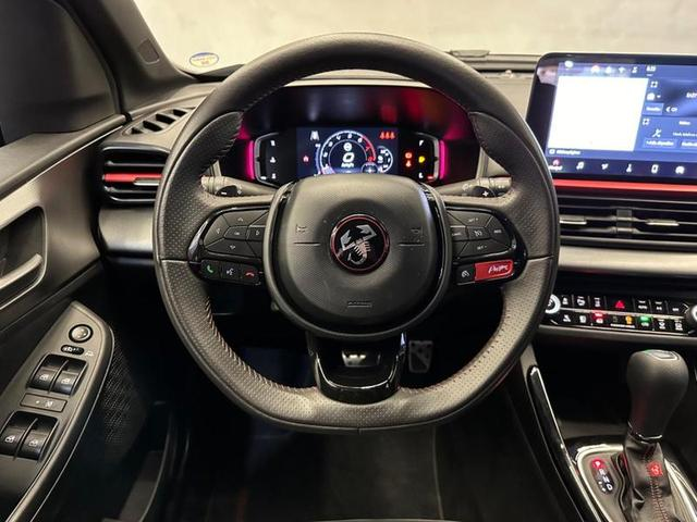 Foto do veículo FIAT PULSE  ABARTH 270 2023 7.966 KM 130.900,00