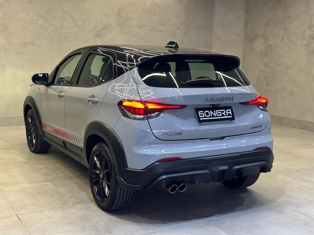 Foto do veículo FIAT PULSE  ABARTH 270 2023 7.966 KM 130.900,00