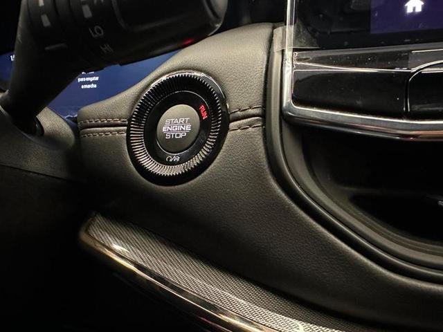 Foto do veículo JEEP COMPASS  LIMITED TF 2022 2.725 KM 152.900,00