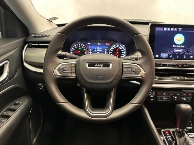 Foto do veículo JEEP COMPASS  LONG TF 2022 40.655 KM 131.900,00