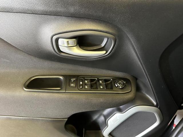 Foto do veículo JEEP RENEGADE  1.8 16V FLEX SPORT 4P AUTOMÁTICO 2021 40.356 KM 84.900,00