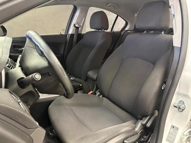 Foto do veículo CHEVROLET CRUZE  1.8 LT 16V FLEX 4P AUTOMÁTICO 2013 63.946 KM 61.900,00