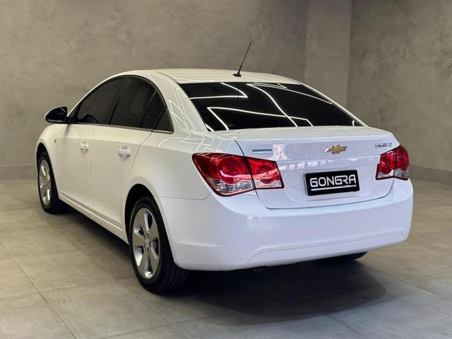 Foto do veículo CHEVROLET CRUZE  1.8 LT 16V FLEX 4P AUTOMÁTICO 2013 63.946 KM 61.900,00