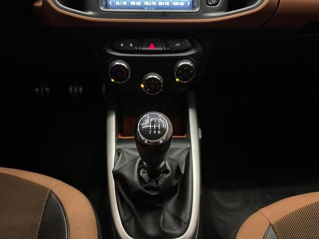 Foto do veículo CHEVROLET ONIX  1.4 MT ACT 2019 67.051 KM 64.900,00