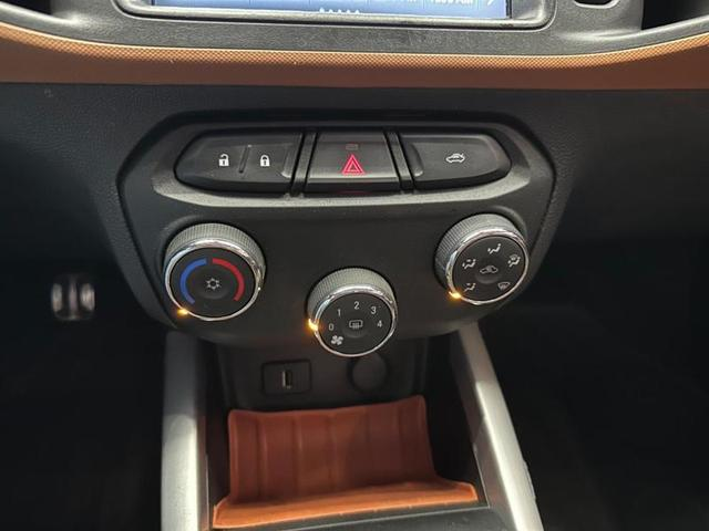 Foto do veículo CHEVROLET ONIX  1.4 MT ACT 2019 67.051 KM 64.900,00