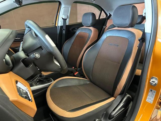 Foto do veículo CHEVROLET ONIX  1.4 MT ACT 2019 67.051 KM 64.900,00